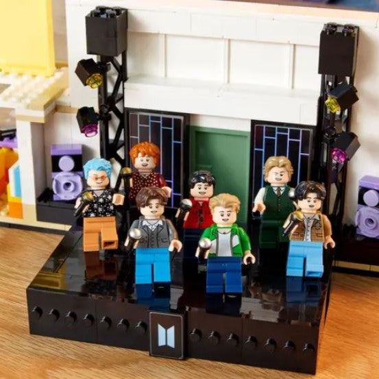 BTS - LEGO DINAMITA