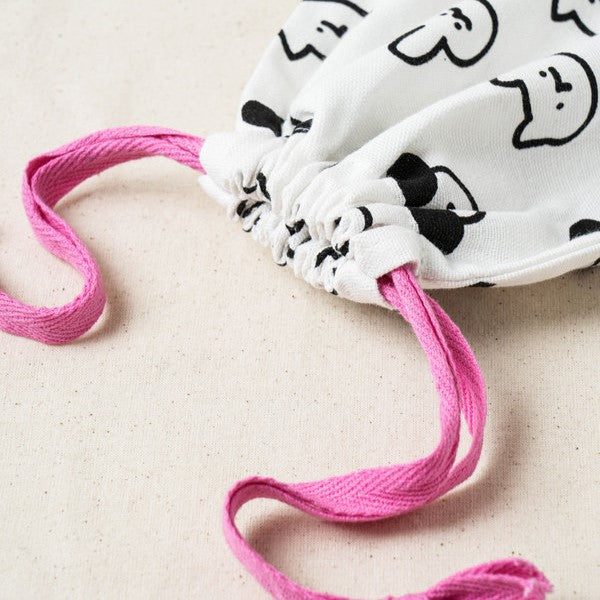 Daiso - Drawing Pattern Tightening Pouch