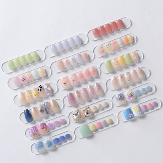 Dashing Diva - Magic Press On Nails 2+1 Set
