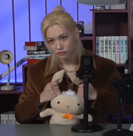 [SKZ Felix Pick] Crayon Shin-chan YURI Bunny Plush Doll - Cute Nene Bunny Stuffed Animal